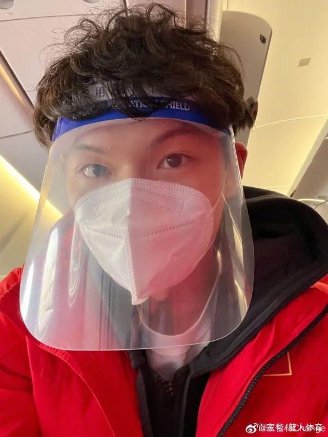 包含尼斯更衣室发声备战CBA季后赛转会期深圳男篮调整名单以备亚冠，网友：风云突变门兴格拉德巴赫加时末段防线松动的词条